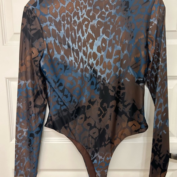 Size small bodysuit long sleeve - Picture 3 of 3